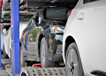 How to Move Your Vehicle Across the Country