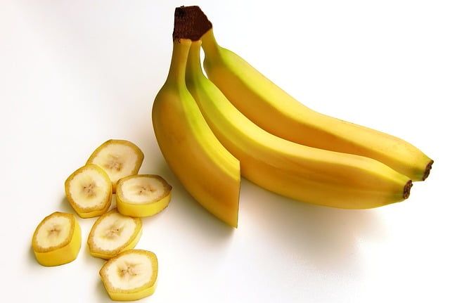 Can Betta Fish Eat Banana