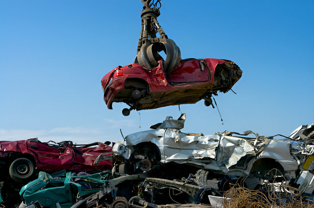 The Right Way to Prepare a Car for Wrecking