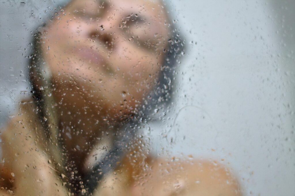 How a Warm Soak Heals the Body and Mind