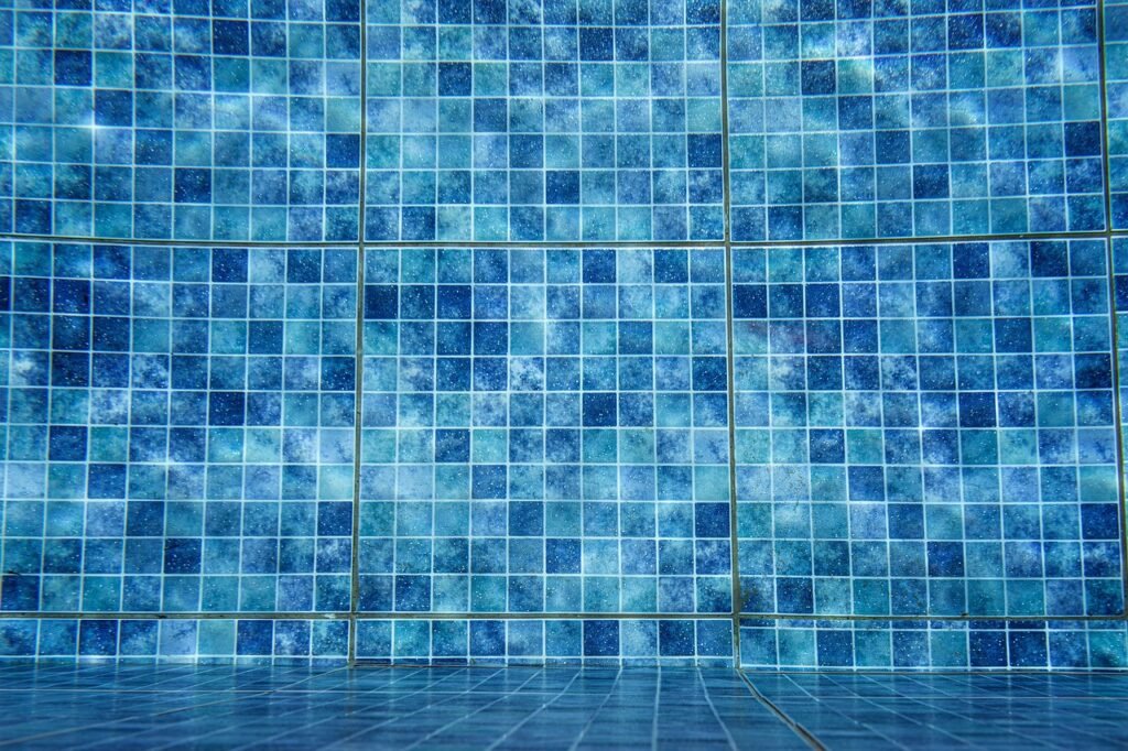 What to Do If Your Pool Is Leaking