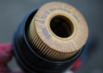 Car Oil Filter Replacement