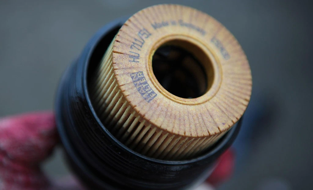 Car Oil Filter Replacement
