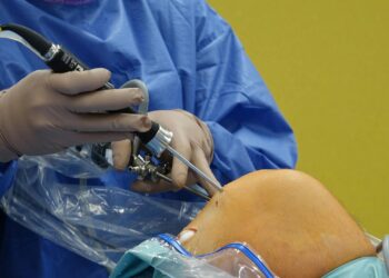 minimally invasive knee surgery recovery timeline