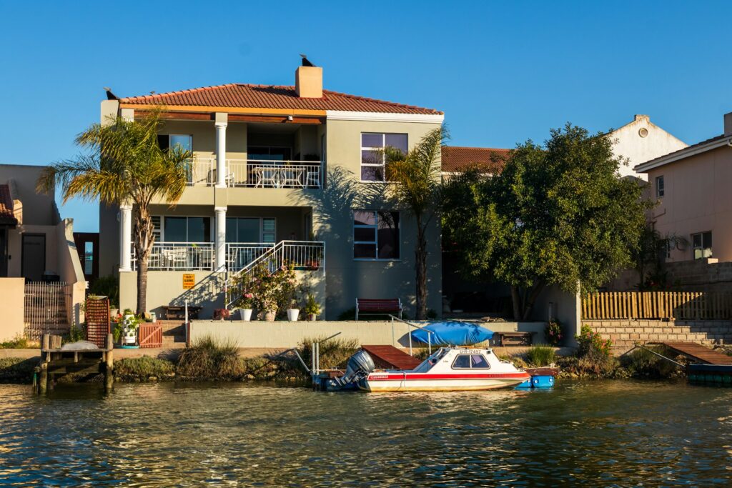 plan a luxury trip without overspending